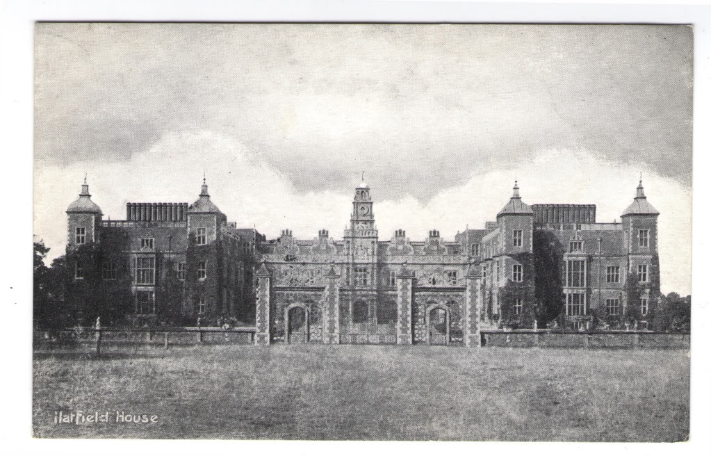 04_hatfield_hatfield_house_north_front.jpg