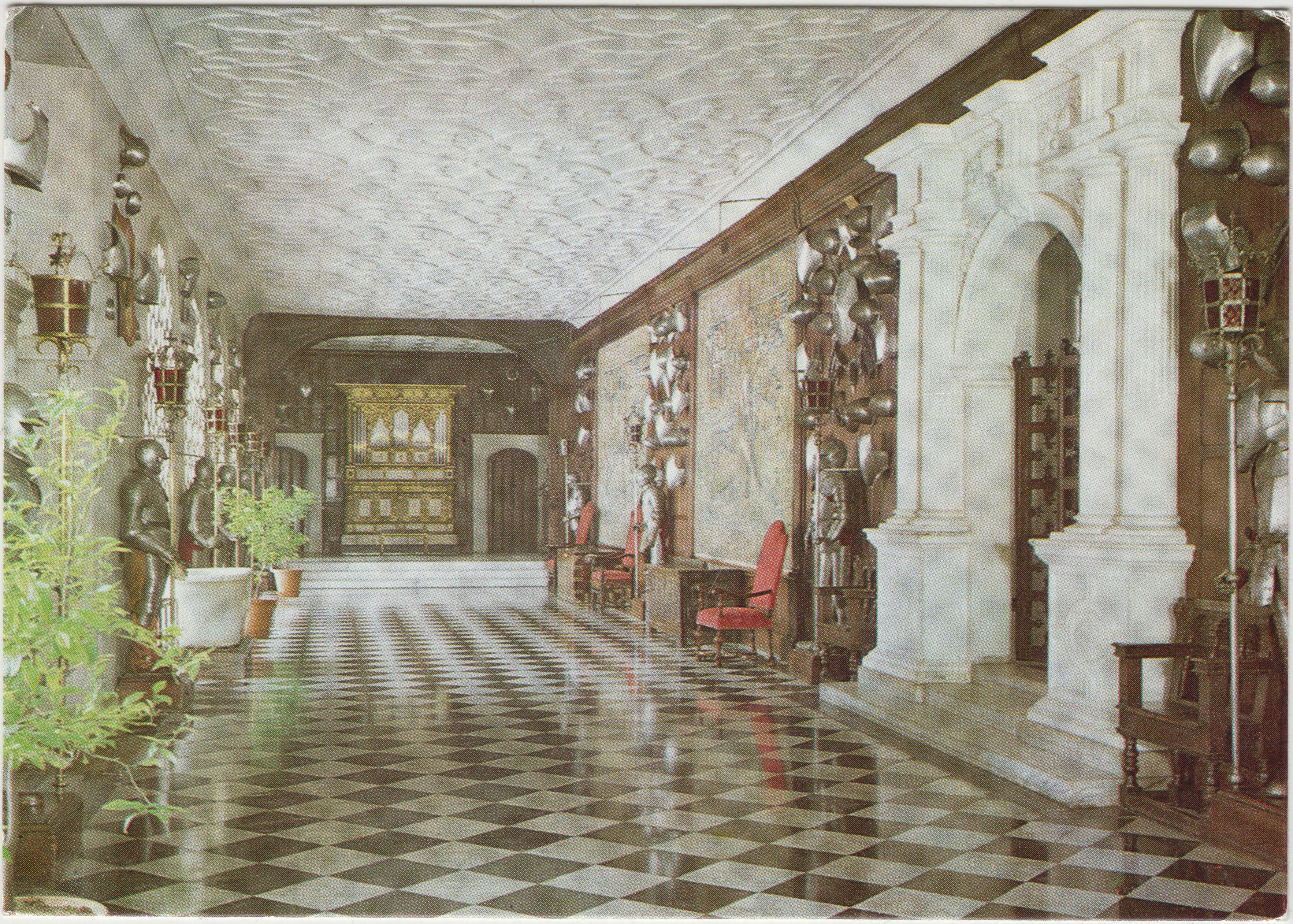 10_X_15_Hatfield_House_Armoury_Abc_Hh12.jpg