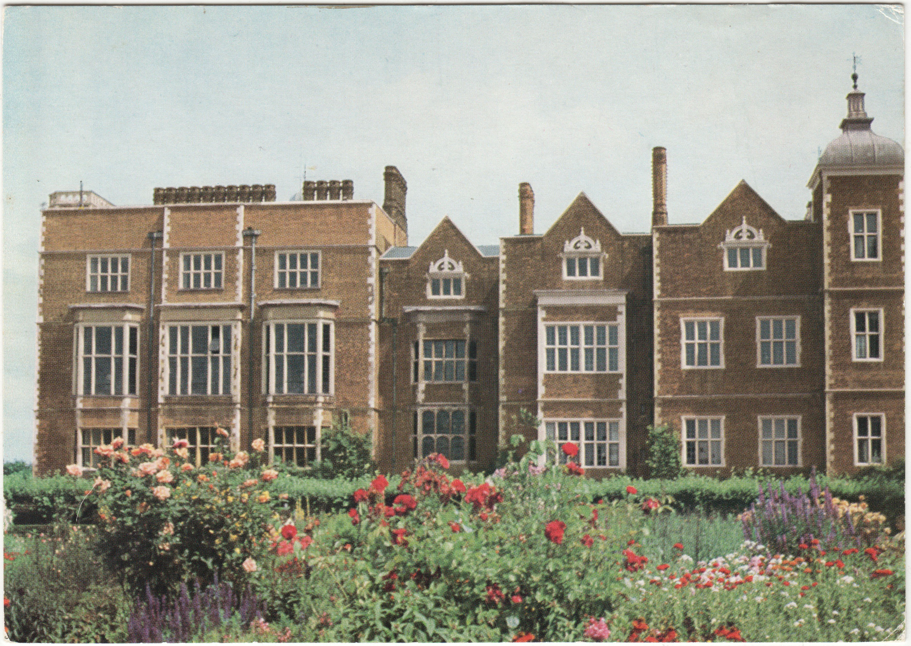 10_X_15_Hatfield_House_West_Front_Abc_Hh4.jpg