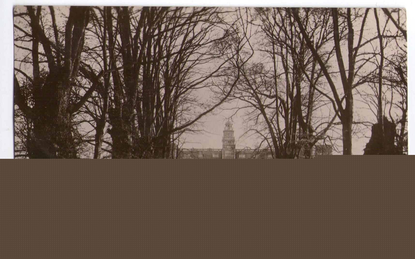 16_hatfield_house_from_anenue.jpg
