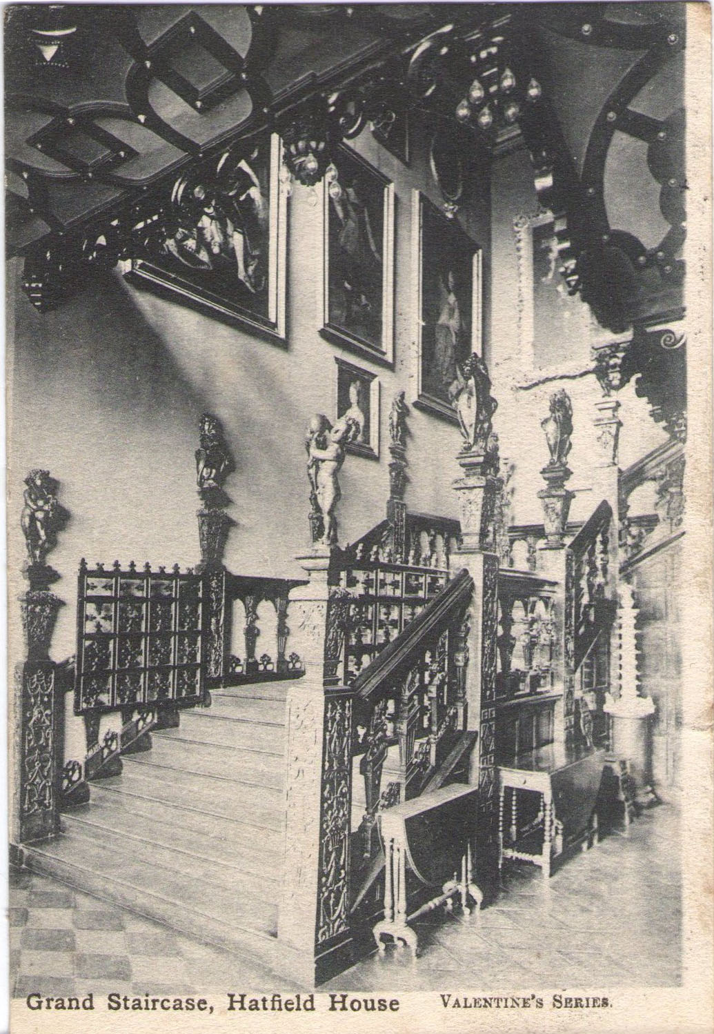 17_hatfield_house_grand_staircase_valentines.jpg