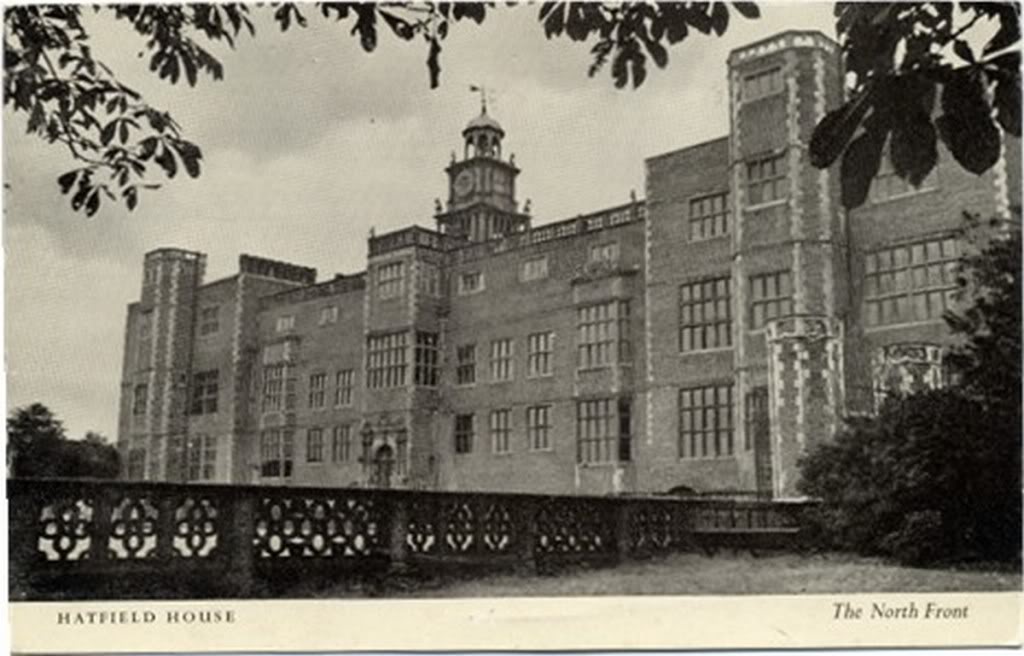 23_hatfield_house_n_front.jpg