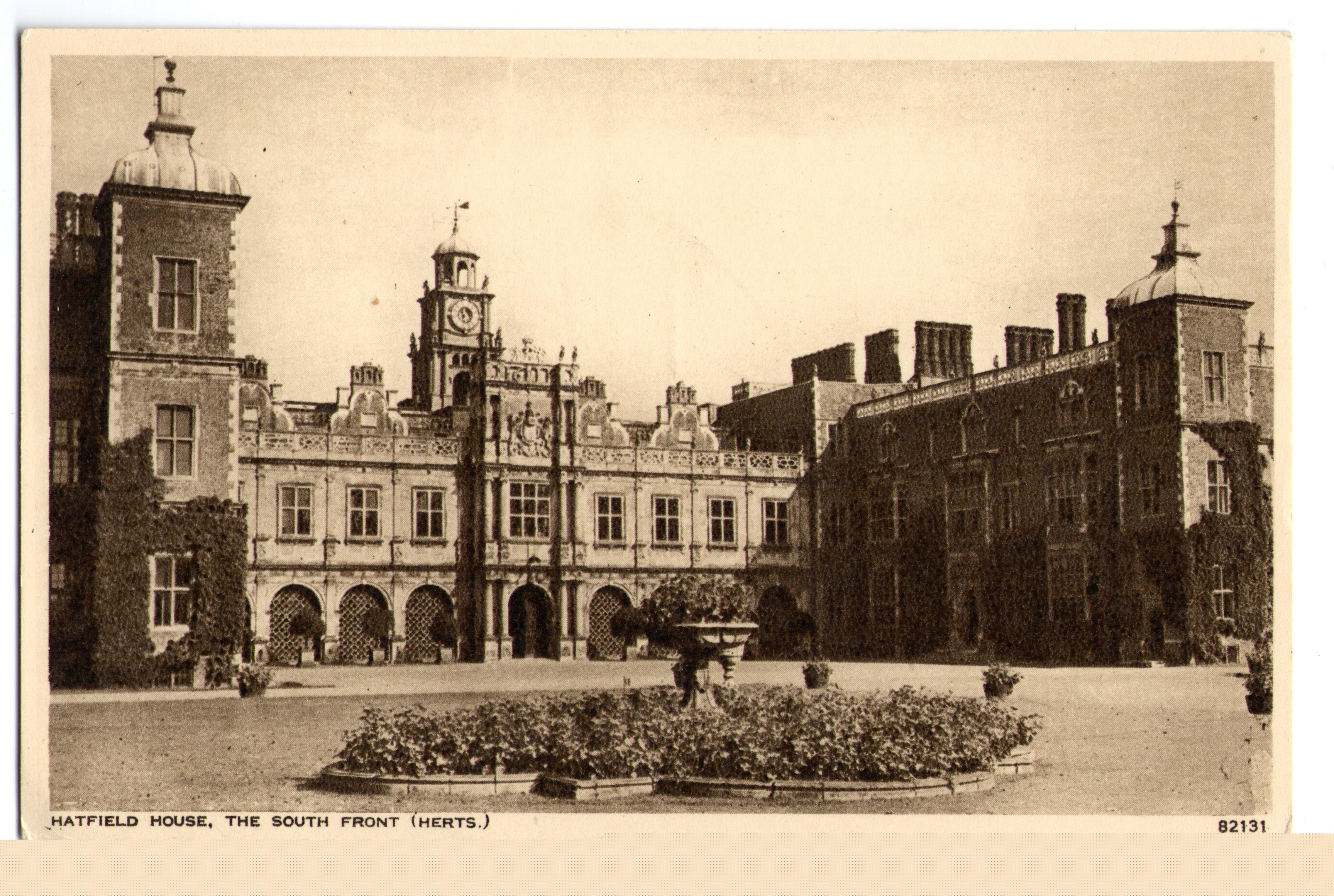 35_hatfield_house_south_front_82131.jpg