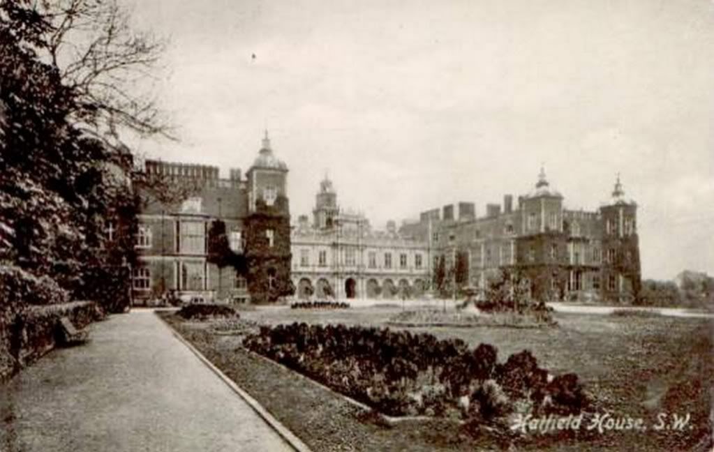 37_hatfield_house_sw.jpg