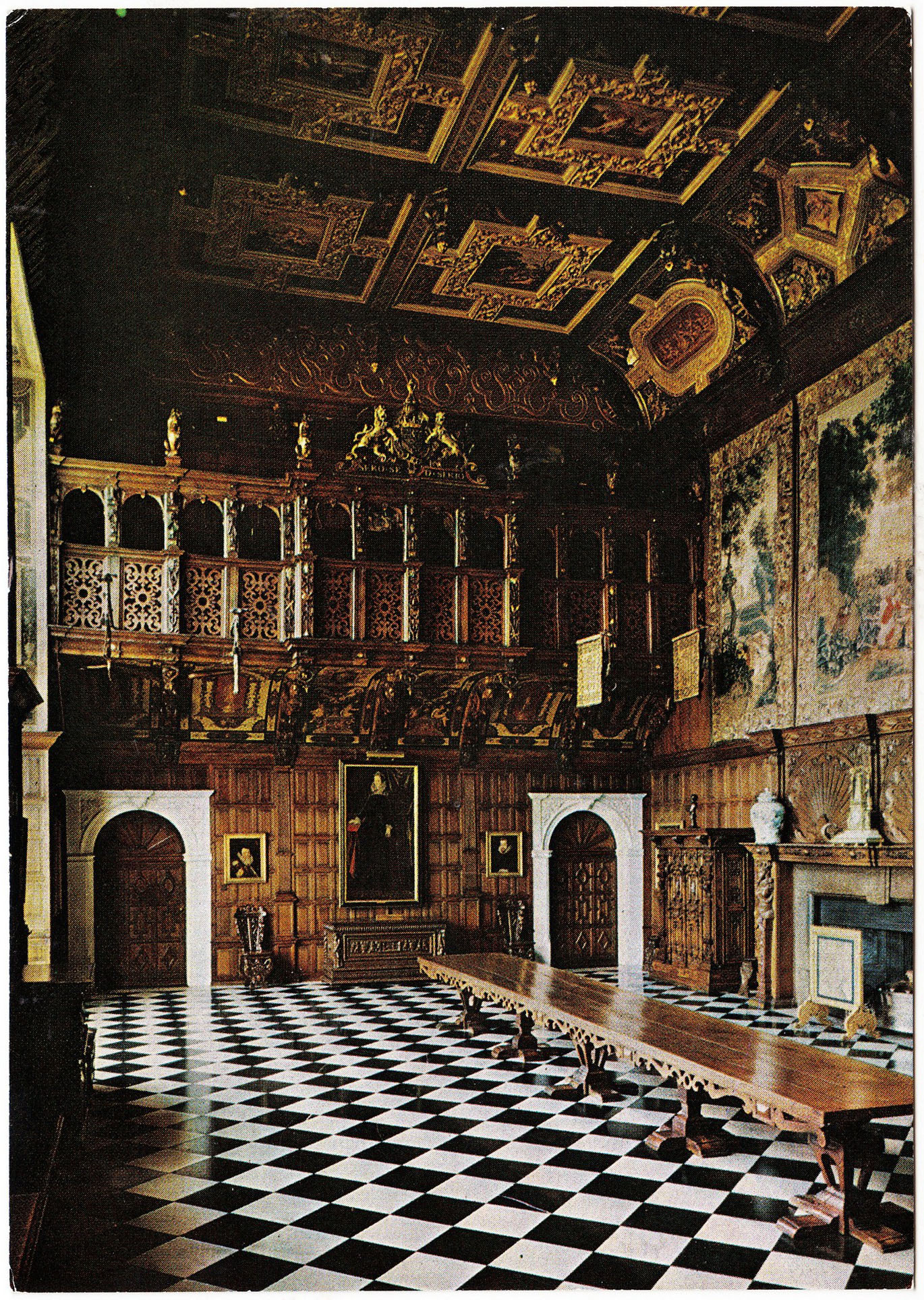Hatfield House_Marble_Hall_Hh6.jpg