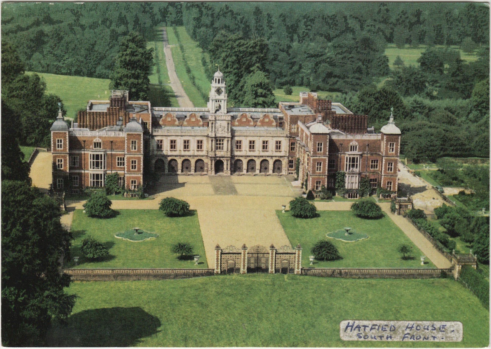 Hatfield_House_Aerial_South_Front_Hh1_3.jpg
