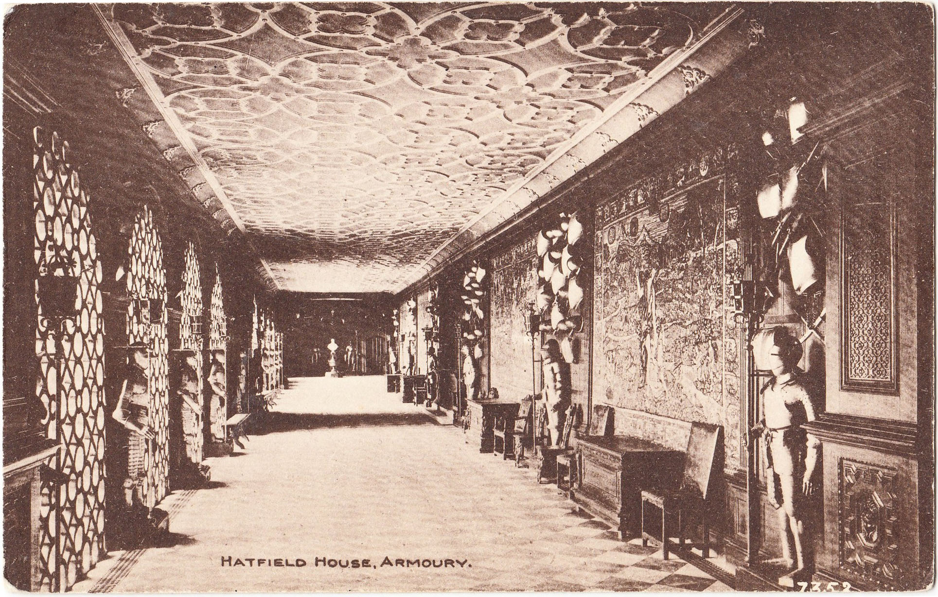 Hatfield_House_Armoury_Photochrom_7353.jpg