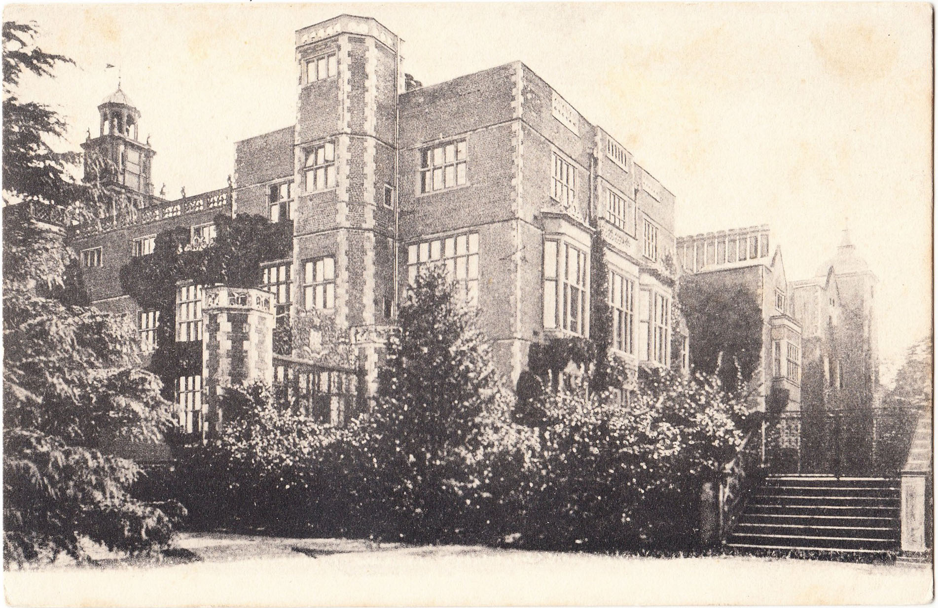 Hatfield_House_Hatfield_Series_5.jpg