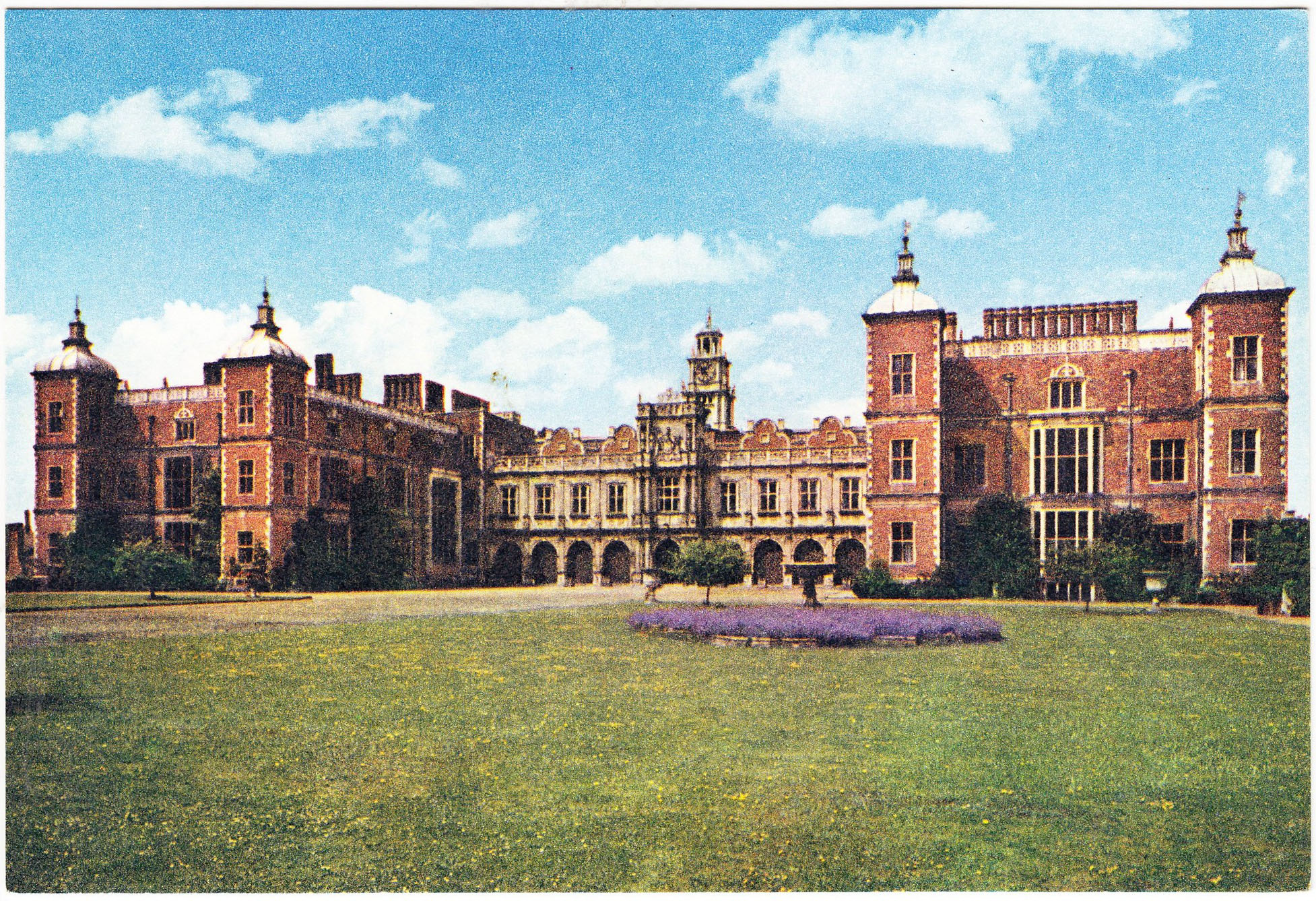 Hatfield_House_South Front Dixon 1489.jpg