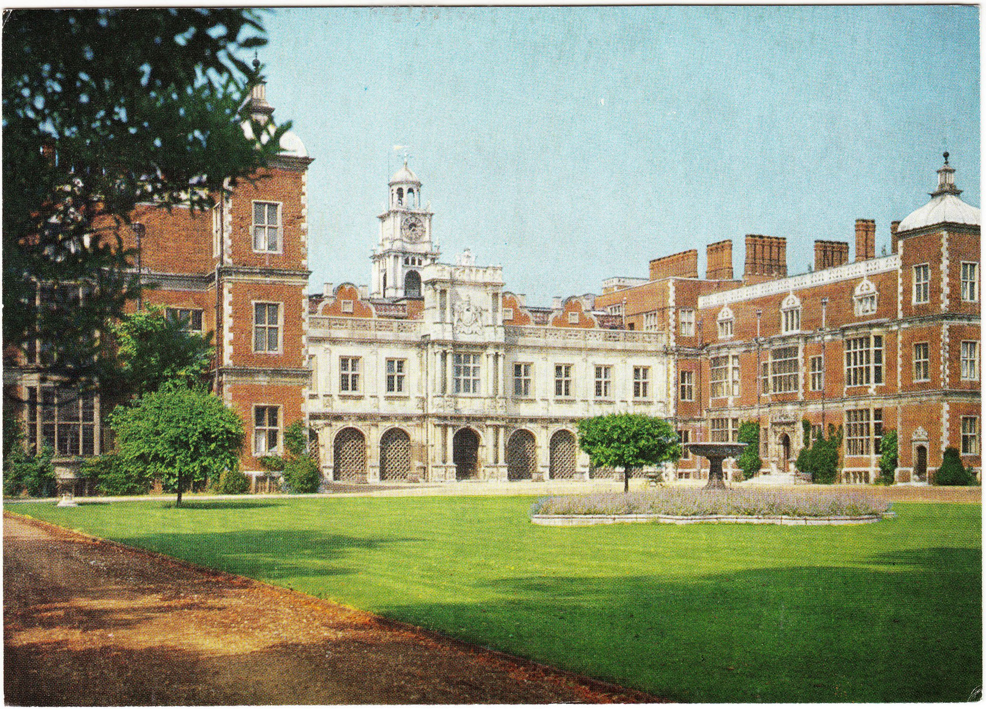 Hatfield_House_South_Front_Hh3_2.jpg