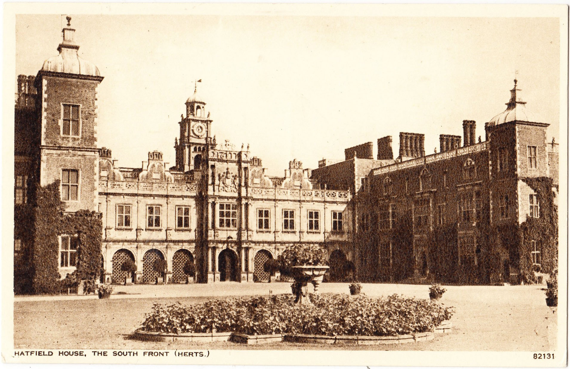 Hatfield_House_South_Front_Photochrom.jpg