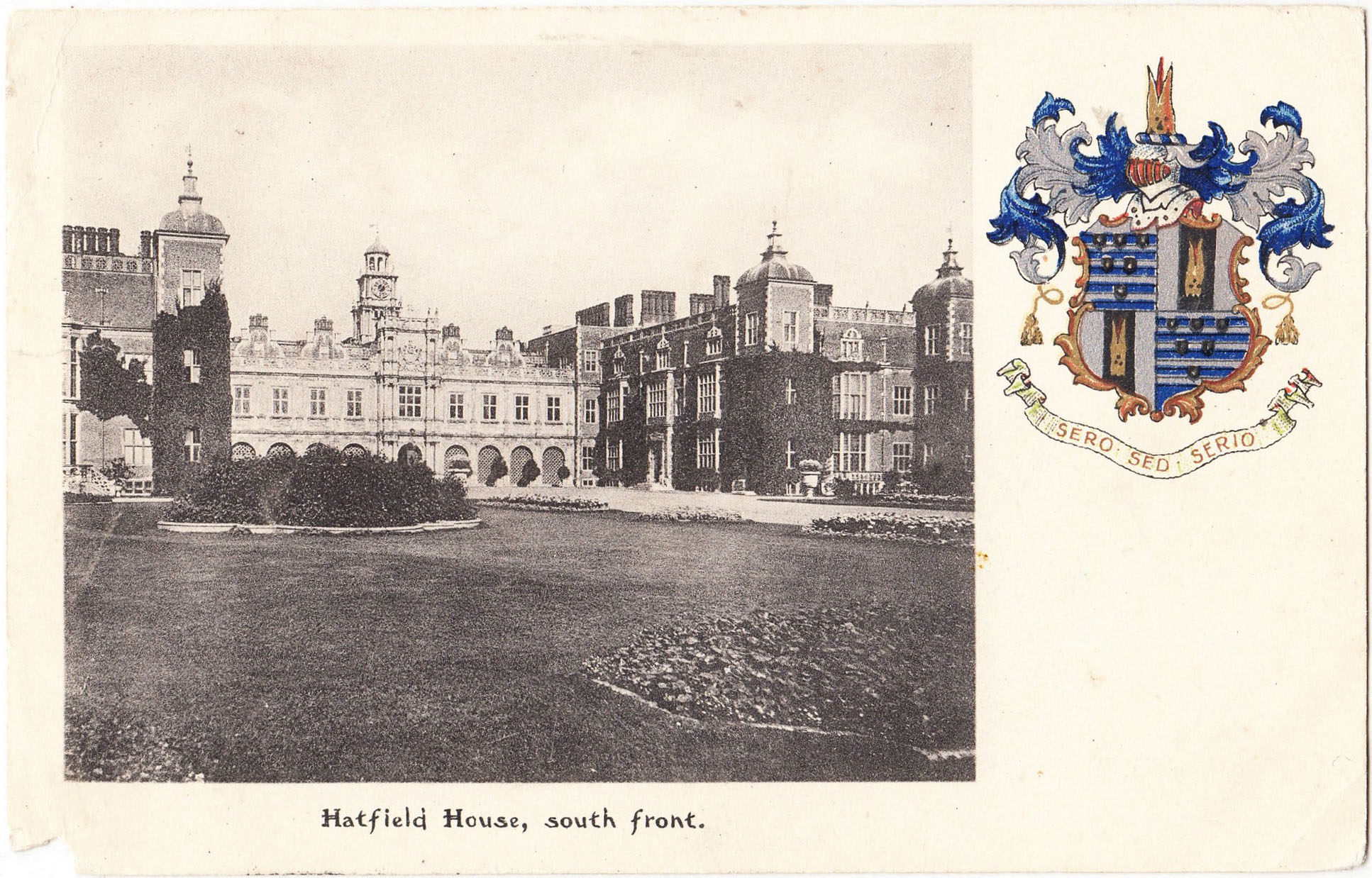 Hatfield_House_South_Front_With_Ensignia_1906.jpg