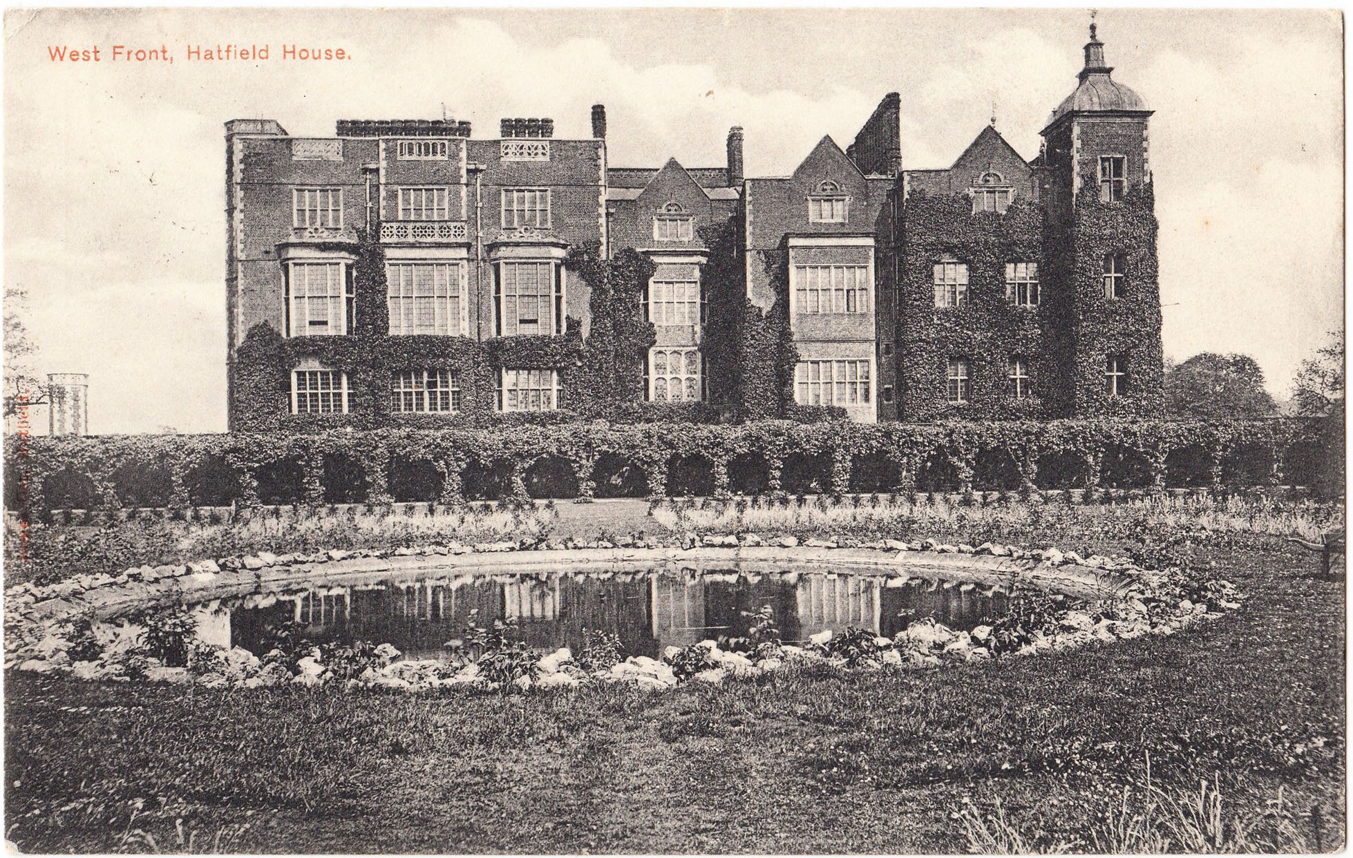 Hatfield_House_West_Front_1905.jpg