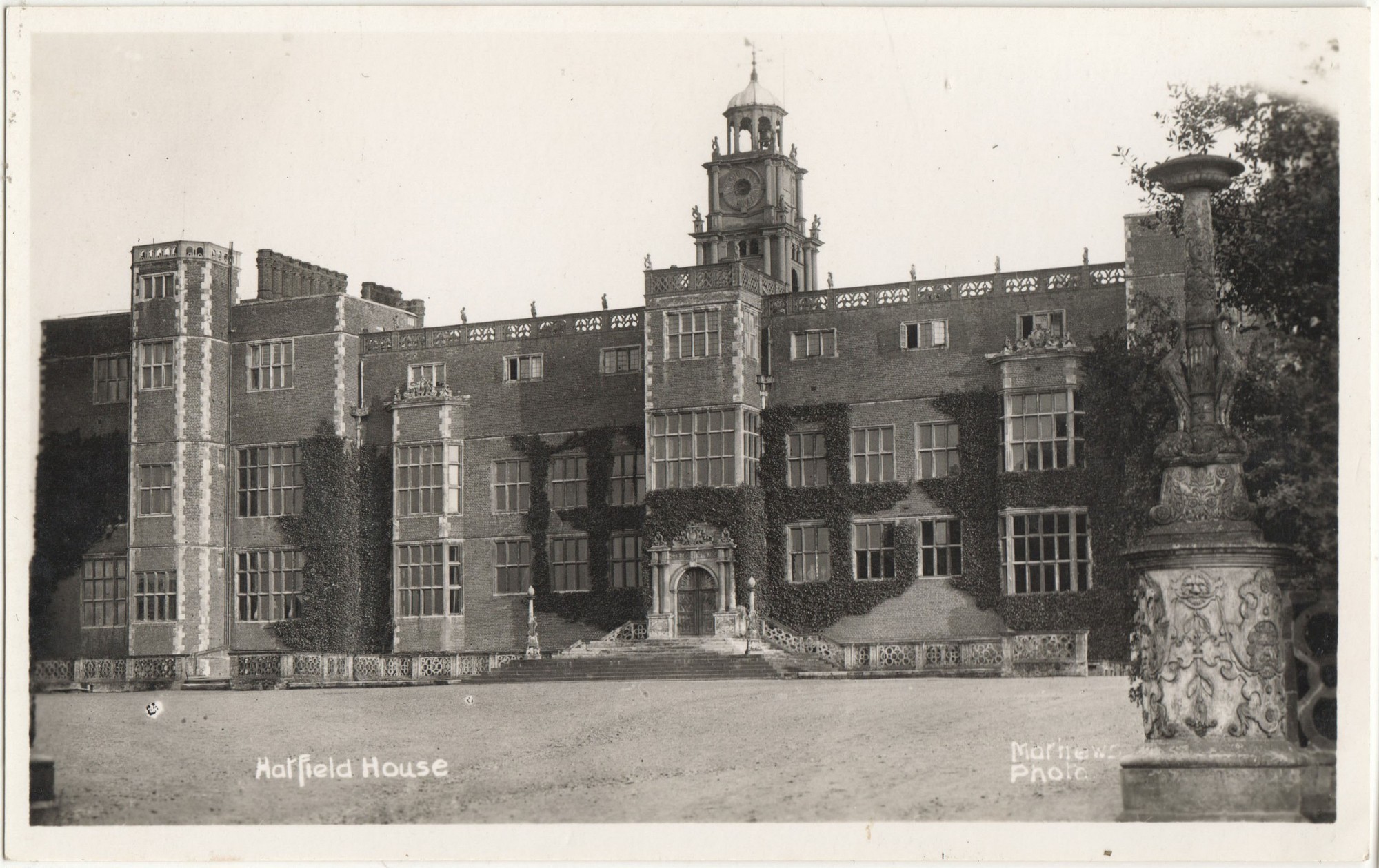 hatfield_house_morning.jpg