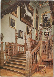 10_X_15_Hatfield_House_Grand_Staircase_Abc_Hh7.jpg