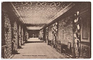 10_hatfield_house_armoury_7353.jpg