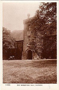 Hatfield_House_Old_Banqueting_Hall_Whs_S10335.jpg