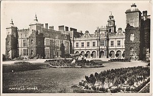 Hatfield_House_Photochrom_7345_1943.jpg