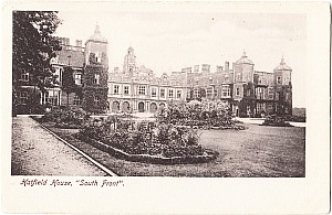 Hatfield_House_South_Front_Hatfield_Series_4.jpg