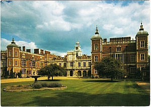 Hatfield_House_South_Front_Hh3.jpg