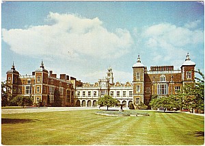 Hatfield_House_South_Front_Hh34.jpg