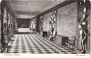 Hatfield_House_The_Armoury.jpg