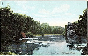 Hatfield_House_The_Broadwater.jpg