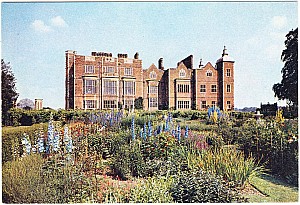 Hatfield_House_West Front Dixon 573.jpg