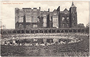 Hatfield_House_West_Front_1905.jpg