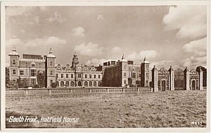 hatfield_house_south_front_photochrom_4859.jpg