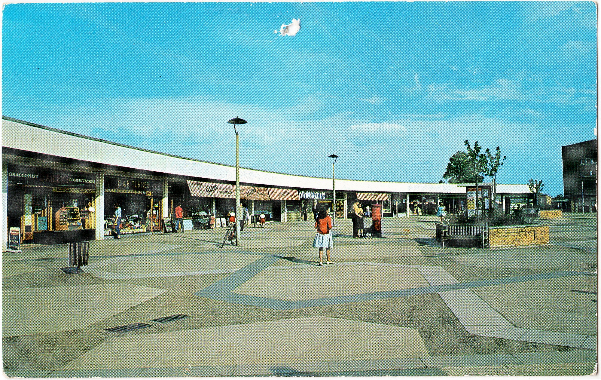hatfield_hilltop_highview_shopping_parade_tuck_dt79.jpg